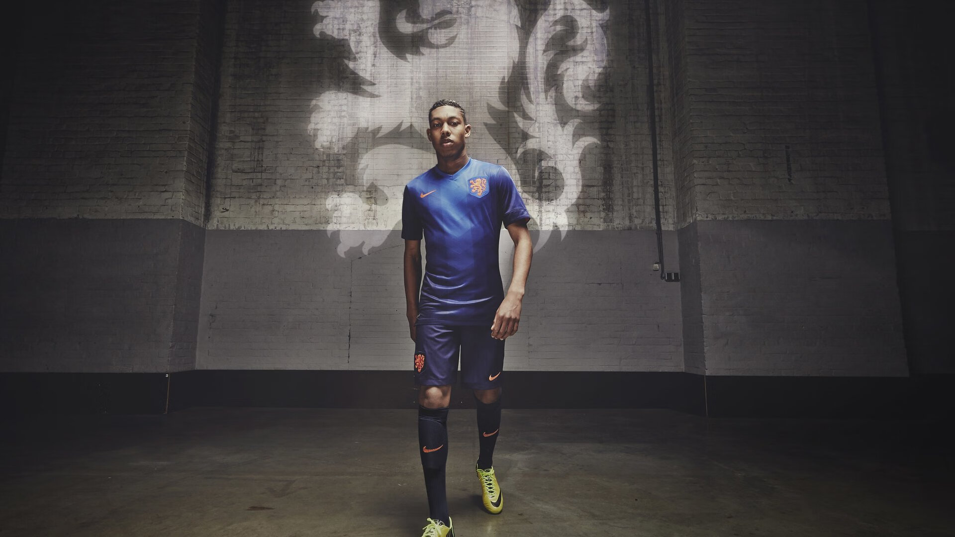 球队战术多变是否影响球员执行专注度，球队战术风格